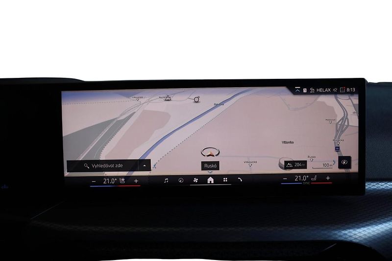 BMW Řada 3 330d xDrive Touring - fotka 11 z 28