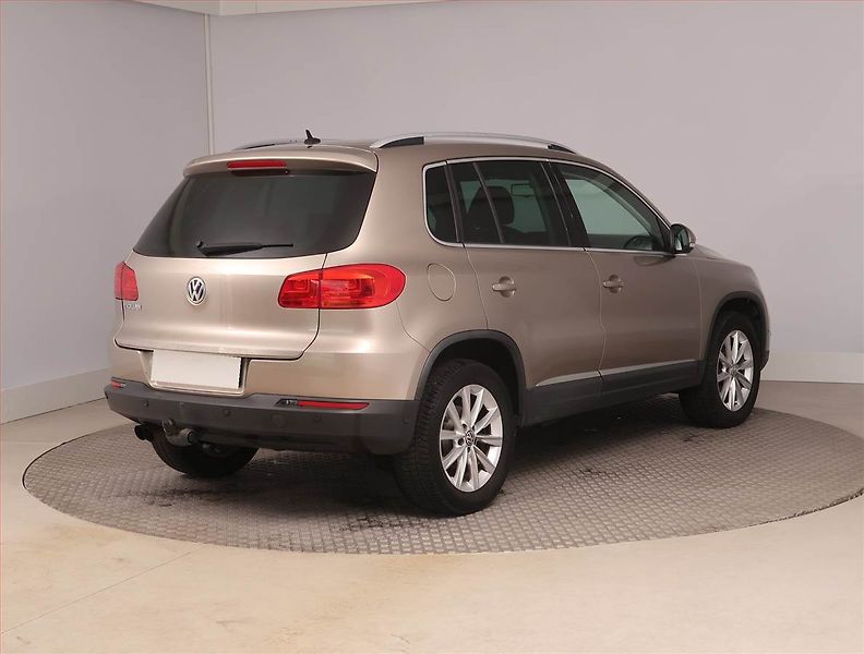Volkswagen Tiguan (2012) 2.0 TDI, 4X4, Xenony - fotka 5 z 19