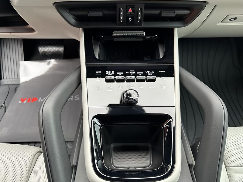 Porsche Cayenne V6-SPORT DESIGN-R22-MASÁŽE-TAŽ - fotka 28 z 38