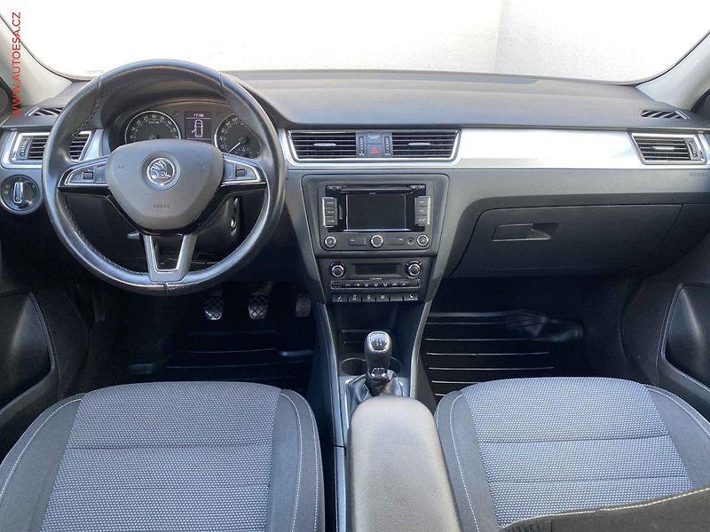 Škoda Rapid (2013) 1.6 TDI, ČR, Elegance - fotka 8 z 17