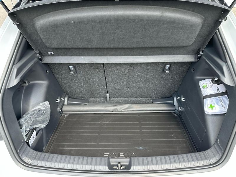 Škoda Fabia MONTE CARLO 1.5TSI DSG - fotka 15 z 25