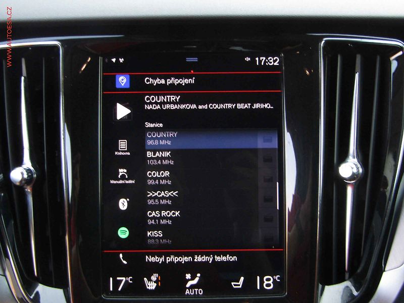 Volvo V60 (2019) 2.0 D4 4x4, Cross Country - fotka 15 z 18