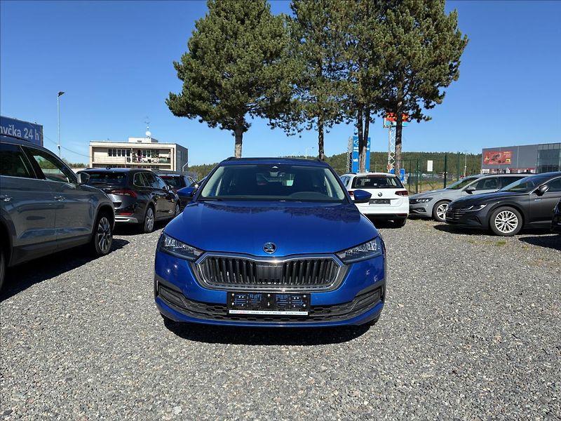 Škoda Octavia 2,0 TDI TAŽNÉ KEYLESS - fotka 4 z 31