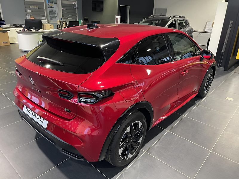 Renault Clio (2026) Techno full hybrid E-Tech 160  - fotka 4 z 13