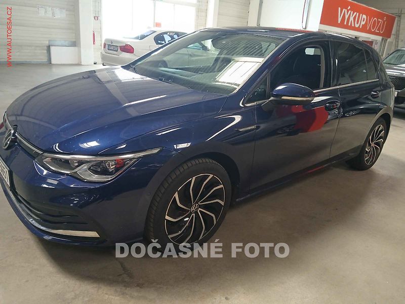 Volkswagen Golf (2020) 1.5 - fotka 1 z 3