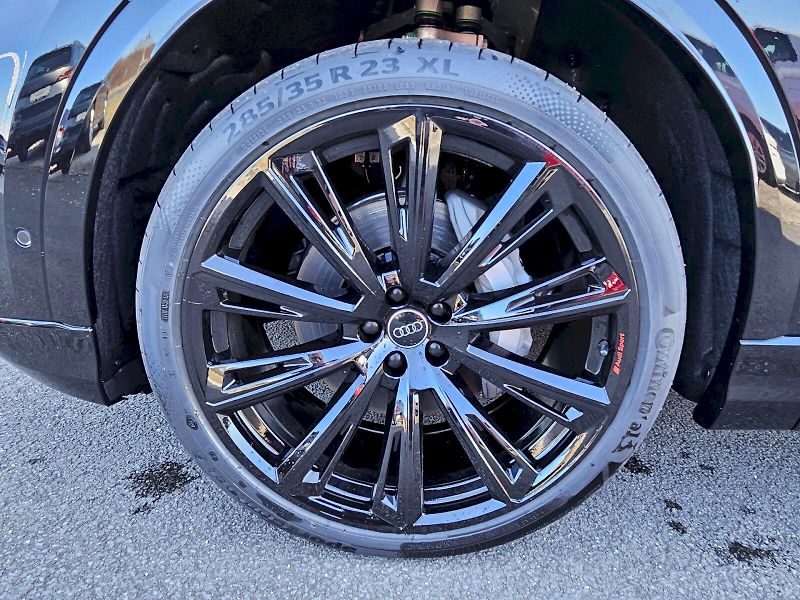 Audi Q8 (2025) 50 TDI 210kW quattro - fotka 28 z 29