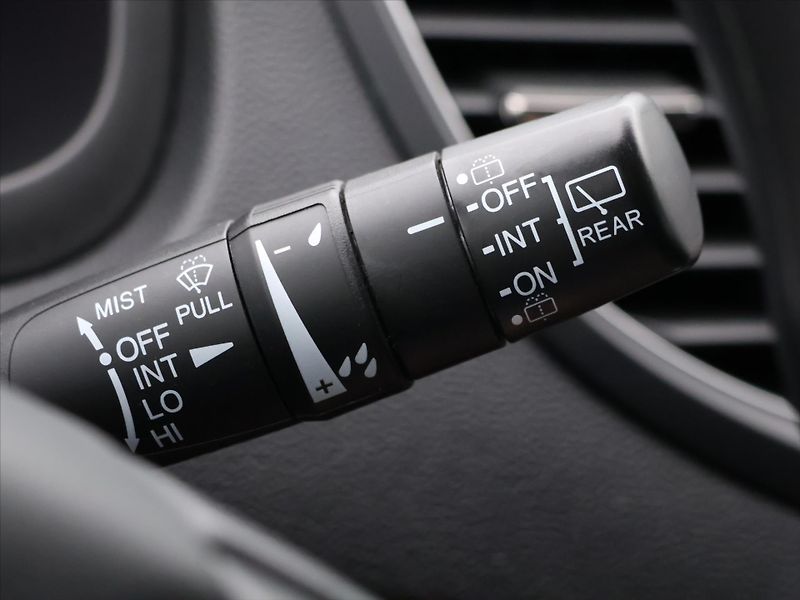 Honda CR-V 1,6 D 88kW Comfort CZ Navi - fotka 20 z 38