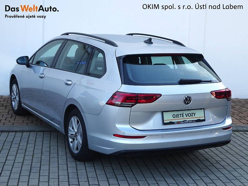 Volkswagen Golf (2022) 2,0TDi /110 kW DSG Life - fotka 12 z 27