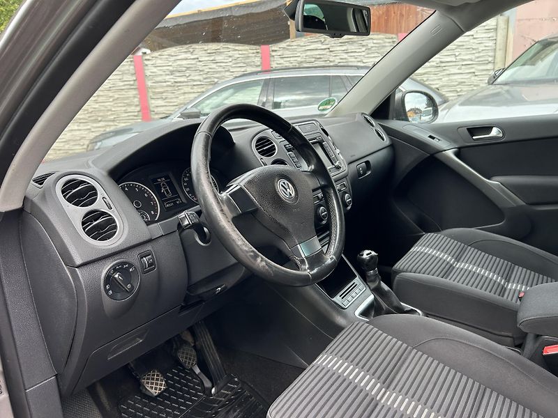 Volkswagen Tiguan (2009) 1.4 TSi 110 KW 4x4 - fotka 12 z 34