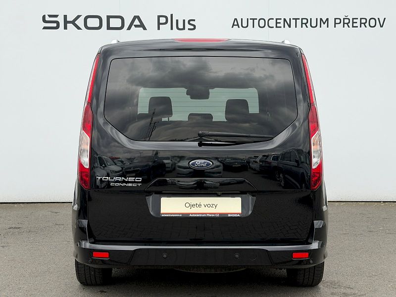 Ford Tourneo Connect (2017) 1.5 TDCi 88kW Titanium 7 míst - fotka 32 z 35