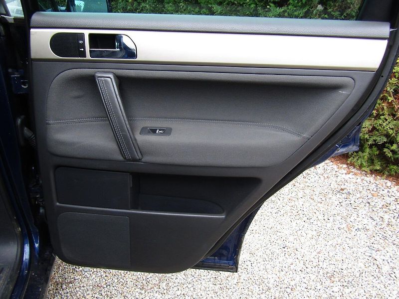 Volkswagen Touareg (2004) 2.5 TDI 128kW AUTOMAT - fotka 23 z 35