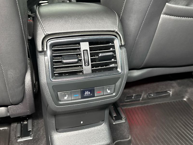 Škoda Kodiaq Style Plus 4x4 DSG - fotka 22 z 31