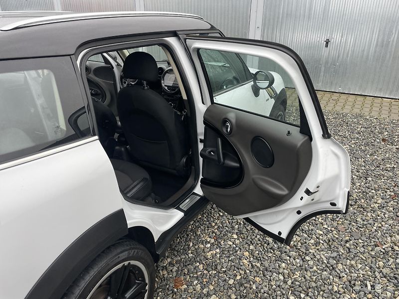 Mini Countryman 2.0SD 110PS COOPER D AUTOMAT!! - fotka 133 z 189