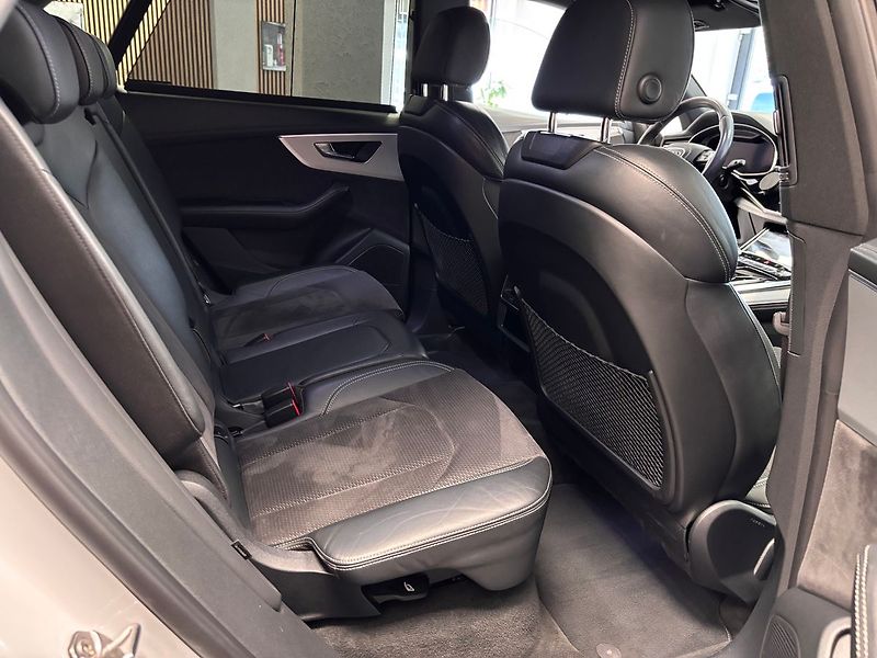 Audi Q8 50 3.0 TDI QUATTRO S-LINE - fotka 27 z 34