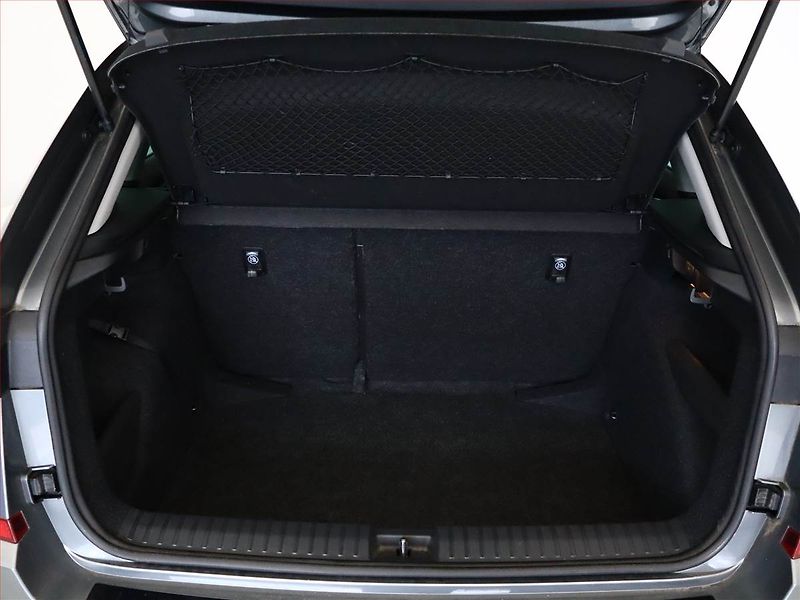 Škoda Kamiq (2023) Style 1.0 TSI - fotka 11 z 17
