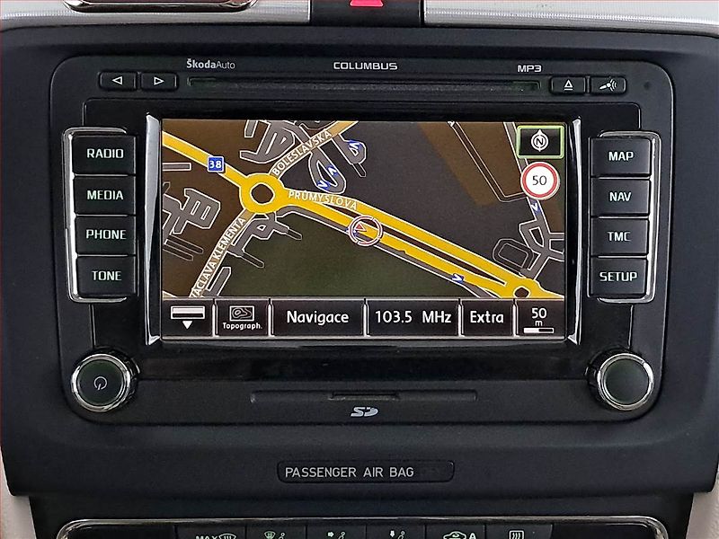 Škoda Superb (2012) 2.0 TDI, 4X4, Automat, Navi - fotka 13 z 19