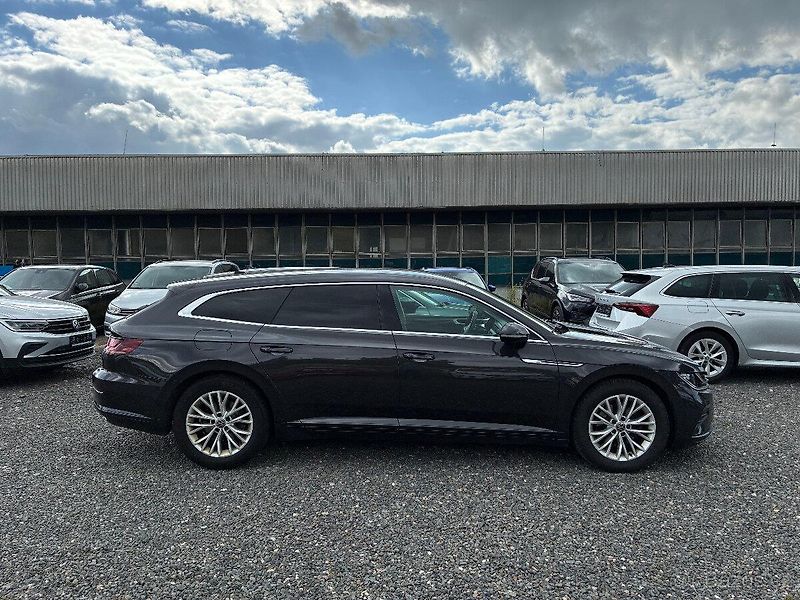 Volkswagen Arteon Shooting Brake 2,0 TDI,TAŽNÉ,KEYLESS,CAR PLAY - fotka 5 z 19