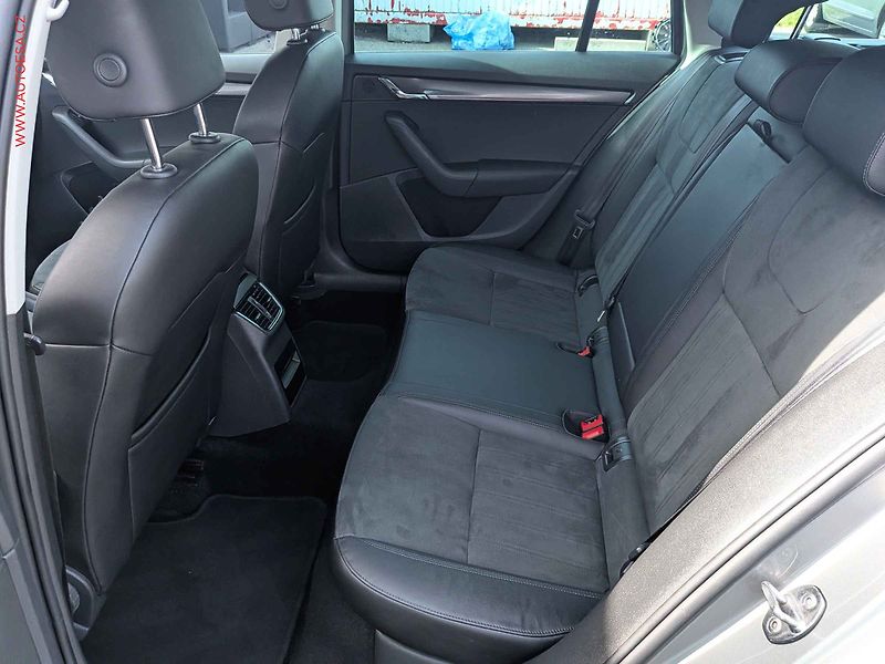 Škoda Octavia (2019) 2.0TSi, ČR, Style Extra, DSG - fotka 10 z 16