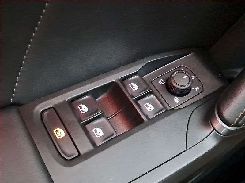 Cupra Formentor (2024) 1.5 TSI - fotka 16 z 17