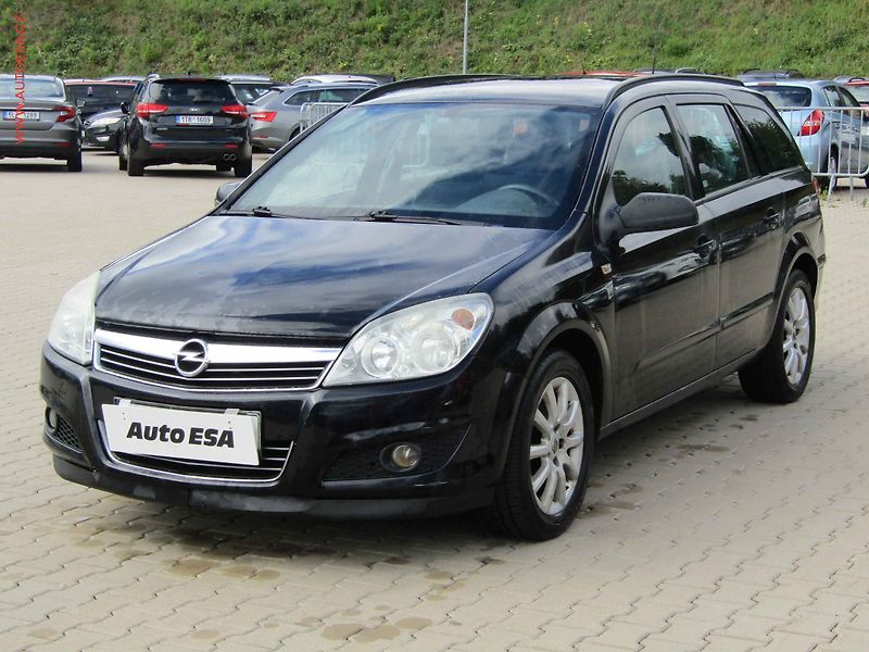 Opel Astra (2008) 1.9 CDTi, 2.maj,ČR, AC - fotka 3 z 16