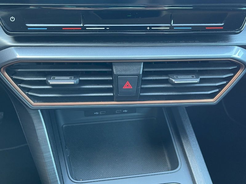 Cupra Formentor (2023) 1.5 TSI 110 kW Basis - fotka 12 z 35