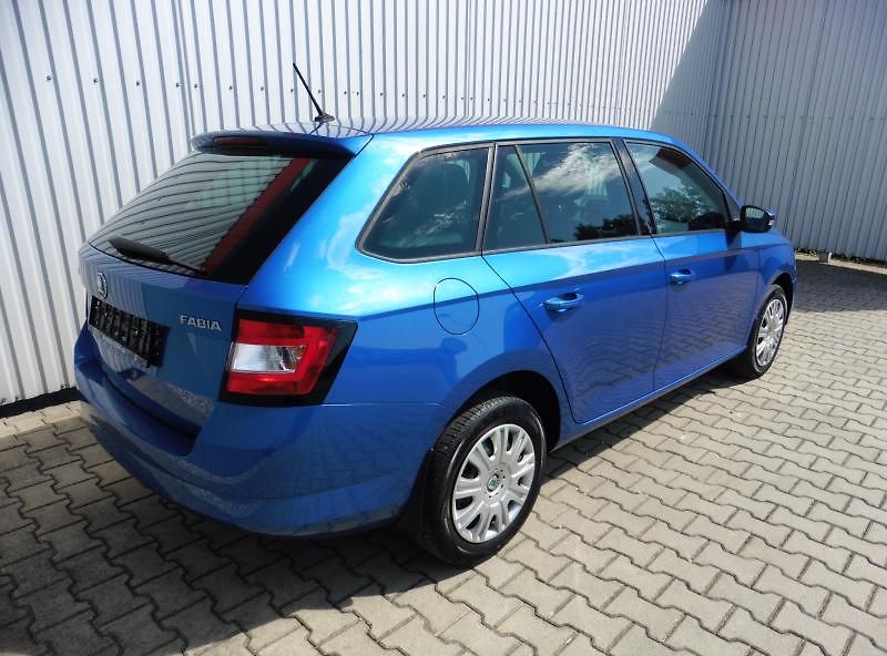Škoda Fabia III Combi 1.2 TSi Ambition 1.m - fotka 4 z 10