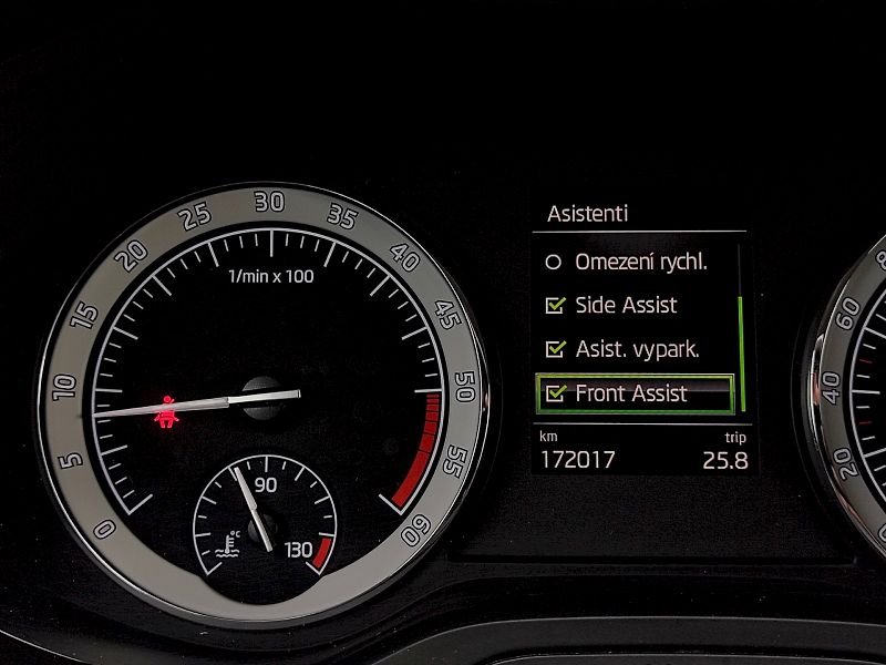 Škoda Karoq (2021) Ambition 2,0 Tdi 85 kw DSG - fotka 8 z 36