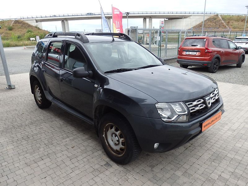 Dacia Duster 1.5 DCI 4x4 ZÁVĚS, KLIMA - fotka 3 z 17