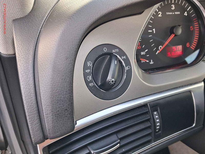 Audi A6 Allroad (2006) 2.7TDi Quattro, 1.maj, AT - fotka 15 z 19