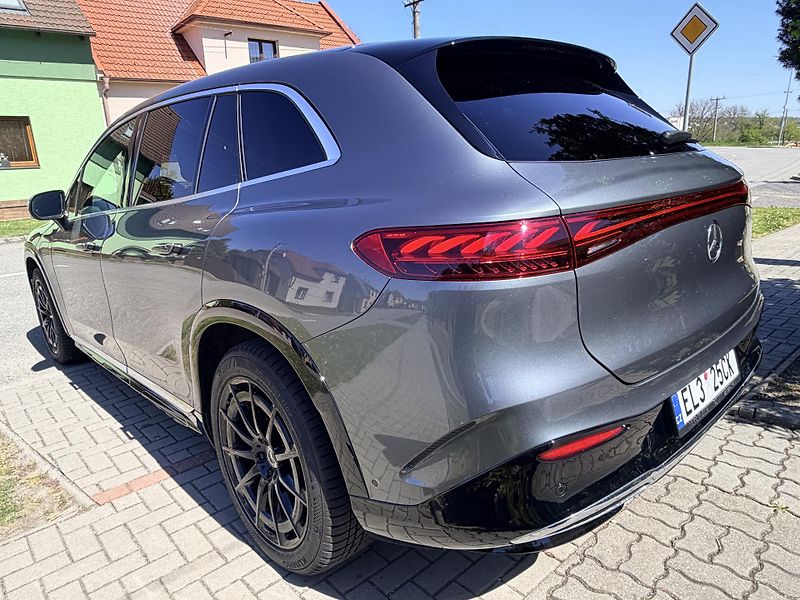 Mercedes-Benz EQS 450 AMG  - fotka 3 z 64