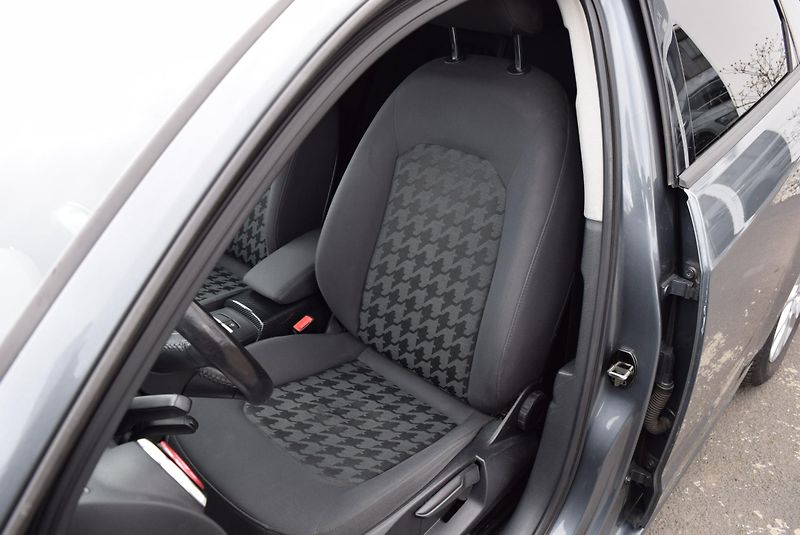 Audi A3 (2014) 1.2TSI 77kw AMBIENTE NAVI VÝHŘ - fotka 22 z 45