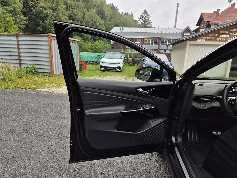 Volkswagen ID.5 ZAMLUVENO ! - fotka 36 z 48