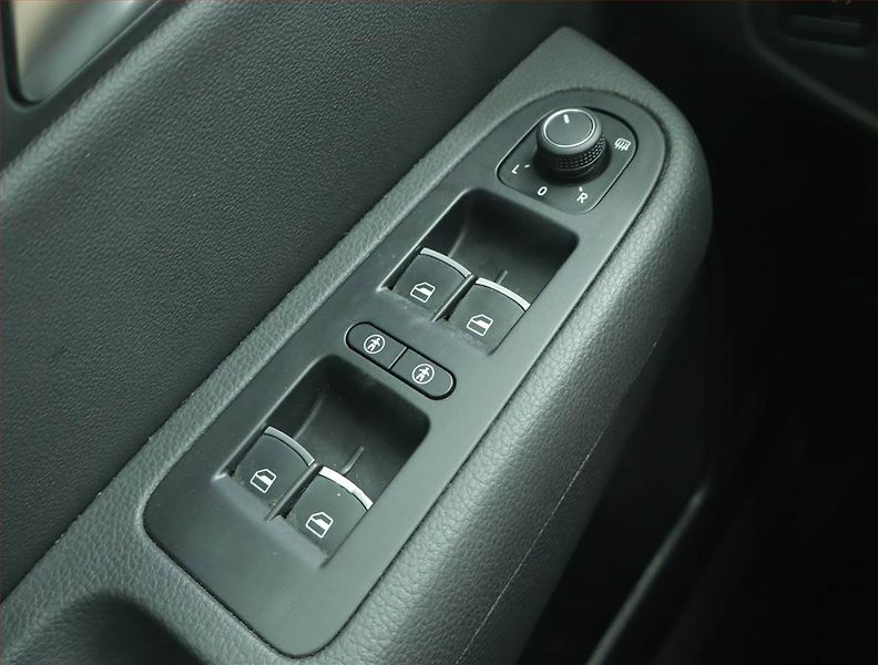 Renault Master (2017) 2.3 dCi 135, Valník, 1.0t, ČR - fotka 12 z 13