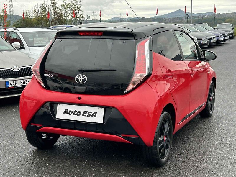 Toyota Aygo (2018) 1.0i, ČR, AT, klima - fotka 4 z 17