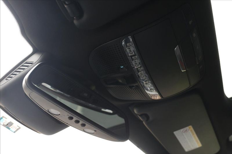 Mercedes-Benz GLC 3,0 43 AMG, Automat, Tažné - fotka 48 z 61