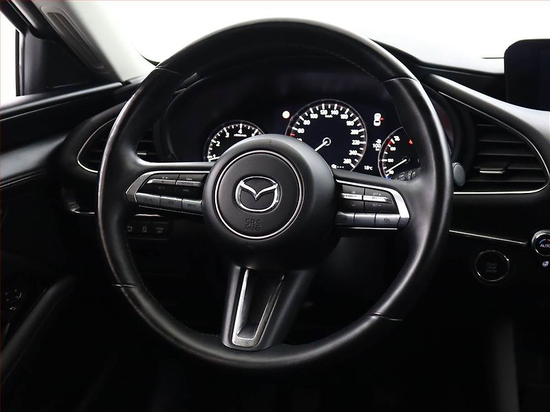 Mazda 3 (2021) 2.0 Skyactiv-X - fotka 14 z 20