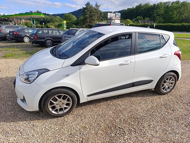 Hyundai i10 (2019) 1.0 Family club - fotka 4 z 23