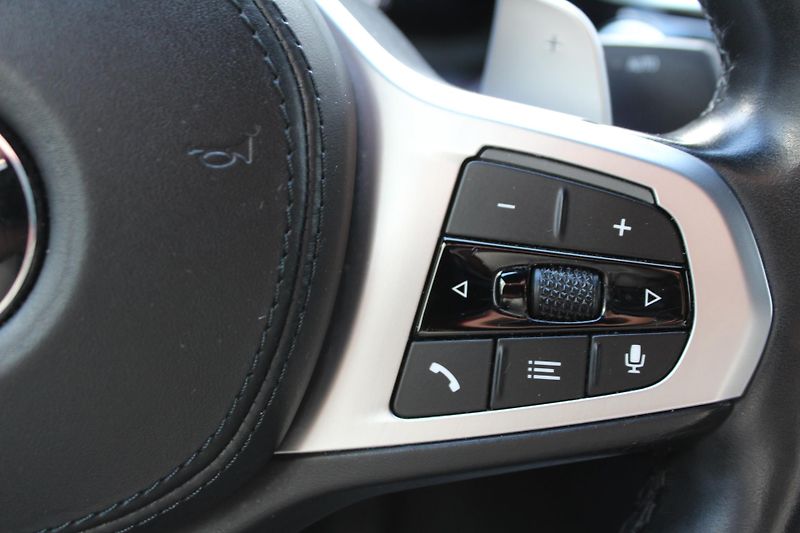 BMW Řada 5 540i xDrive - fotka 13 z 28