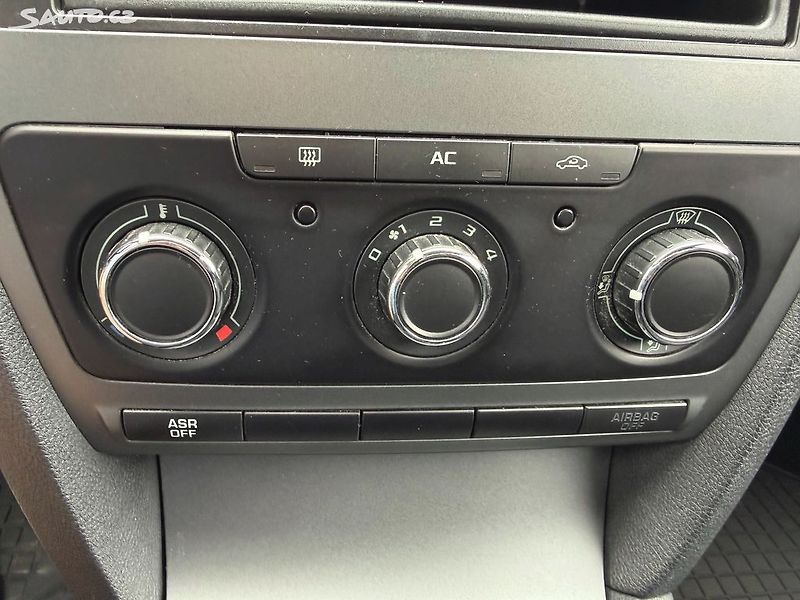 Škoda Octavia 1.6 TDI 77kW - fotka 13 z 28