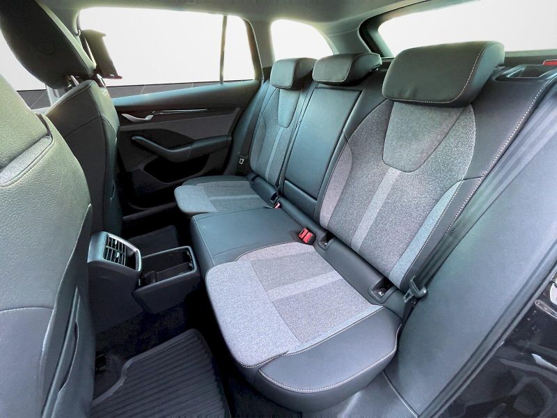 Škoda Octavia (2025) 1.5 eTSI 110kW DSG mHEV Top Se - fotka 26 z 35