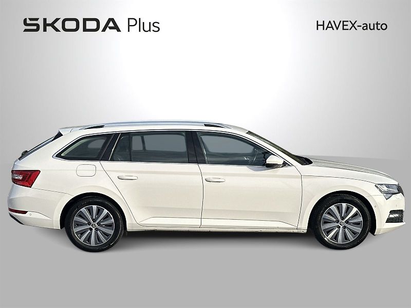 Škoda Superb (2021) Combi 2.0 TDI Style - fotka 31 z 33