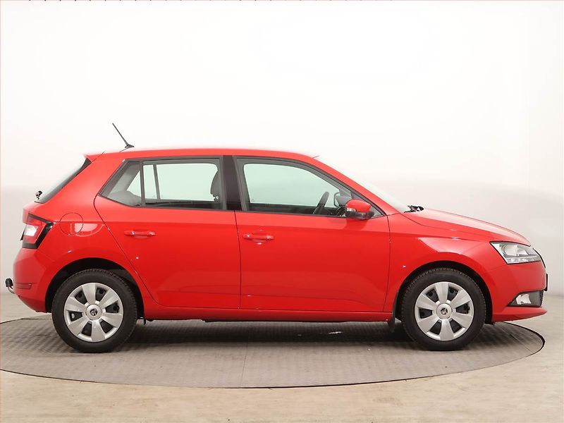 Škoda Fabia (2020) 1.0, Serv.kniha, Tempomat - fotka 6 z 14