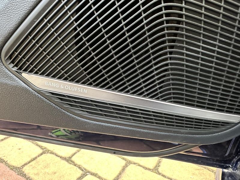 Audi S5 3,0TFSi, LASER, HEAD-UP,MASAGE - fotka 28 z 37