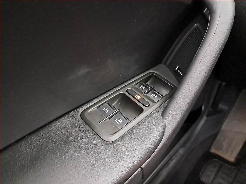Škoda Yeti (2016) 2.0 TDI, 4X4, Automat, Kůže - fotka 20 z 20