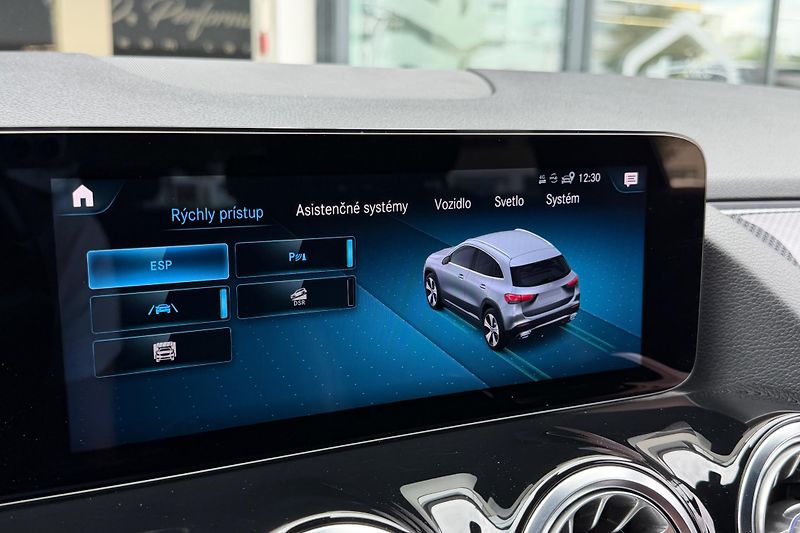 Mercedes-Benz GLA (2021) GLA 220d 4Matic AMG Line - fotka 99 z 121