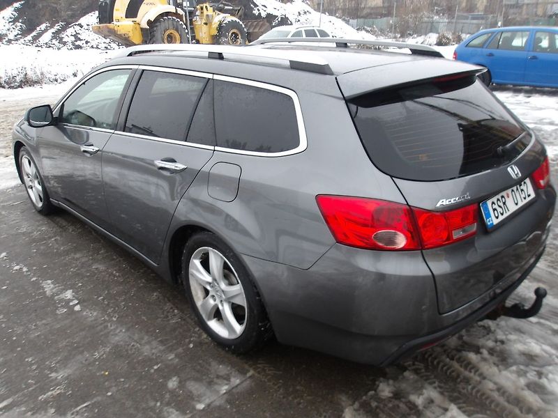 Honda Accord 2,2 i -DTEC 110kW Výbava !! - fotka 8 z 33