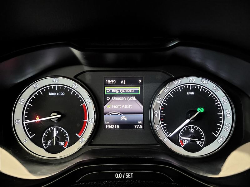 Škoda Karoq 1,5 TSI,DSG,navi,110kw - fotka 24 z 49