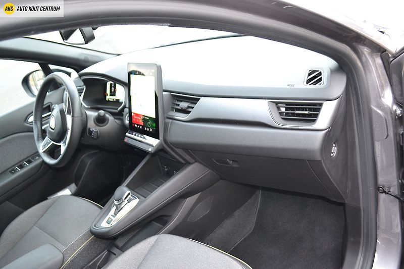 Renault Captur techno mild hybrid 160 EDC - fotka 11 z 49