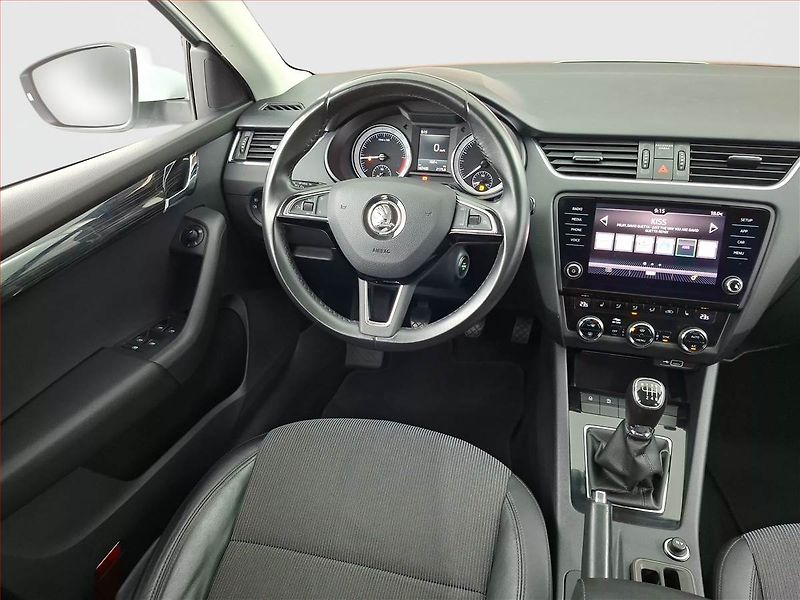 Škoda Octavia (2019) Style Plus 2.0 TDI, ČR,1.maj - fotka 7 z 16