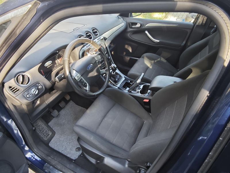 Ford S-MAX (2010) - fotka 10 z 18